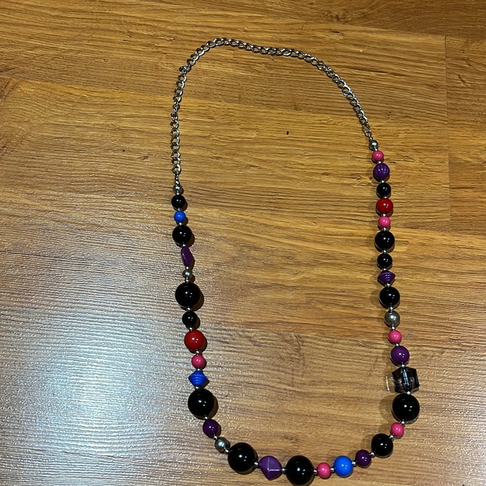Neclace - Picture 2 of 3